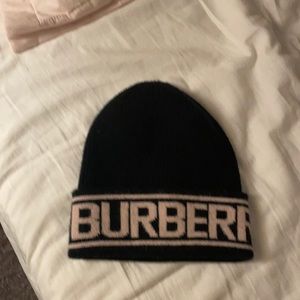 BURBERRY BEANIE
